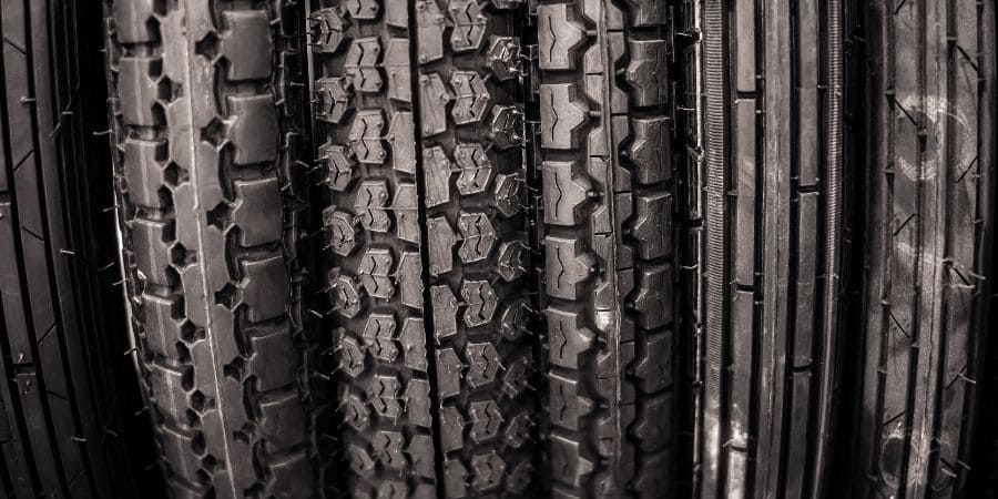 Profundidad de la banda de rodadura de los neumáticos de motocicleta