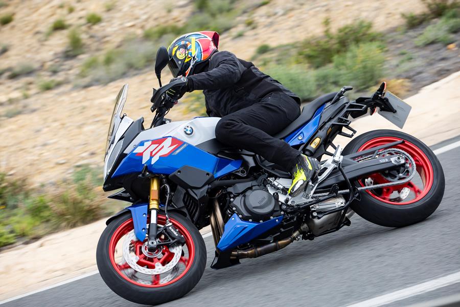 BMW F900XR