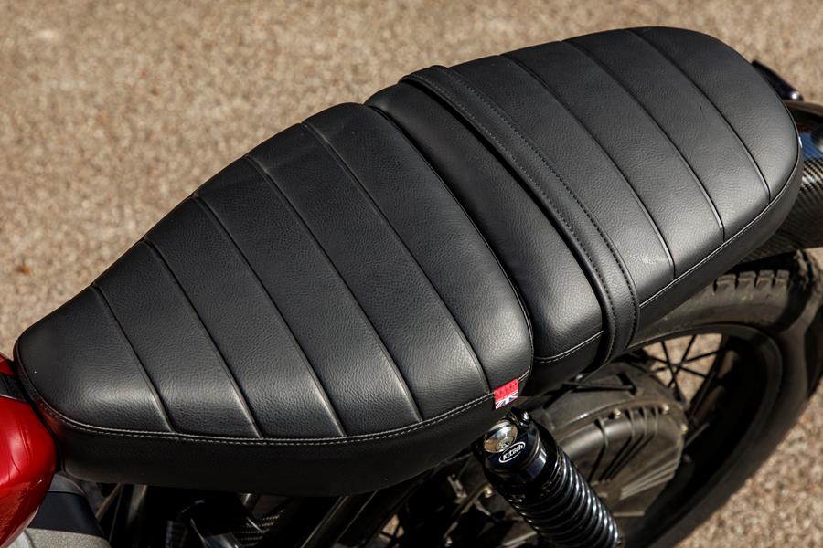 2025-on Maeving RM2 seat details