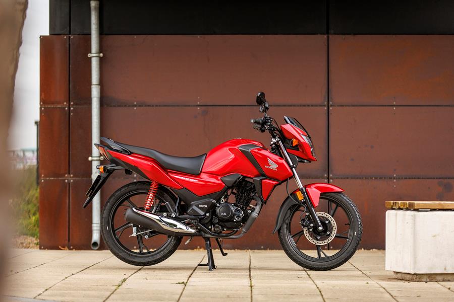 2026-on Honda CB125F static shot of the right hand side