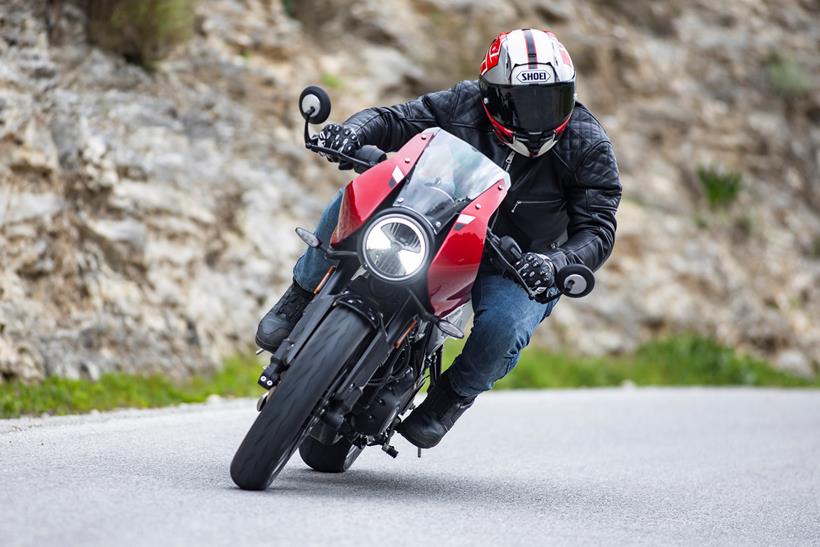 2026-on Triumph Thruxton 400 leaning into a corner