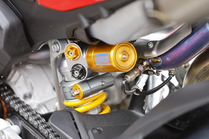 2026-on Ducati Panigale V4 R, Öhlins rear shock