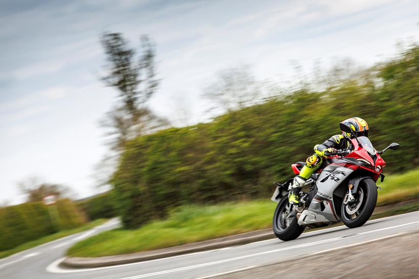 2026-on QJMotor SRK 921 RR cornering