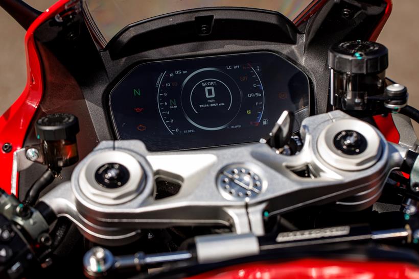 2026-on QJMotor SRK 921 RR detailed pic of the forks and adjustability