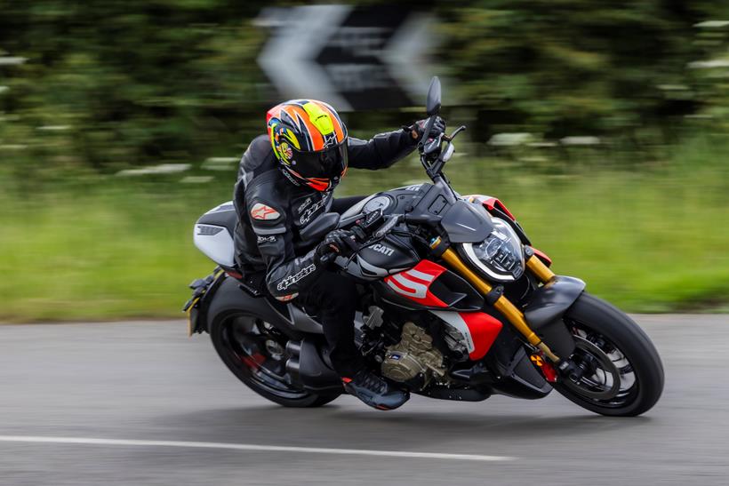 2026-on Ducati Diavel V4 RS rapid on the corner