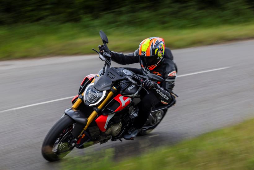 2026-on Ducati Diavel V4 RS leaning in