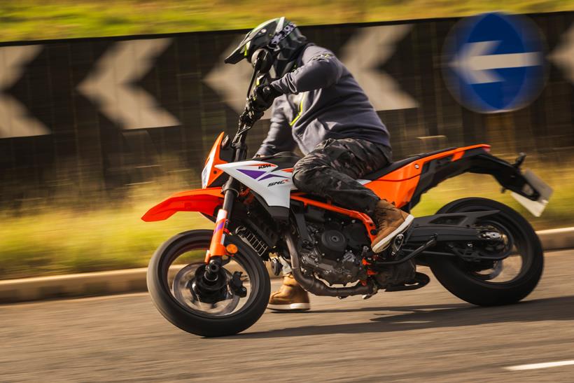 KTM 390 SMC-R, leaning around a turn
