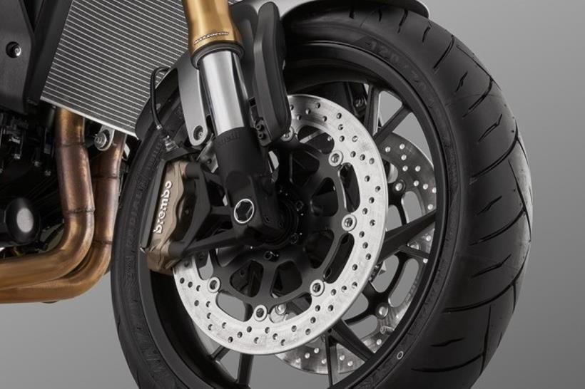 2025-on QJMotor SRK900, front wheel and brakes