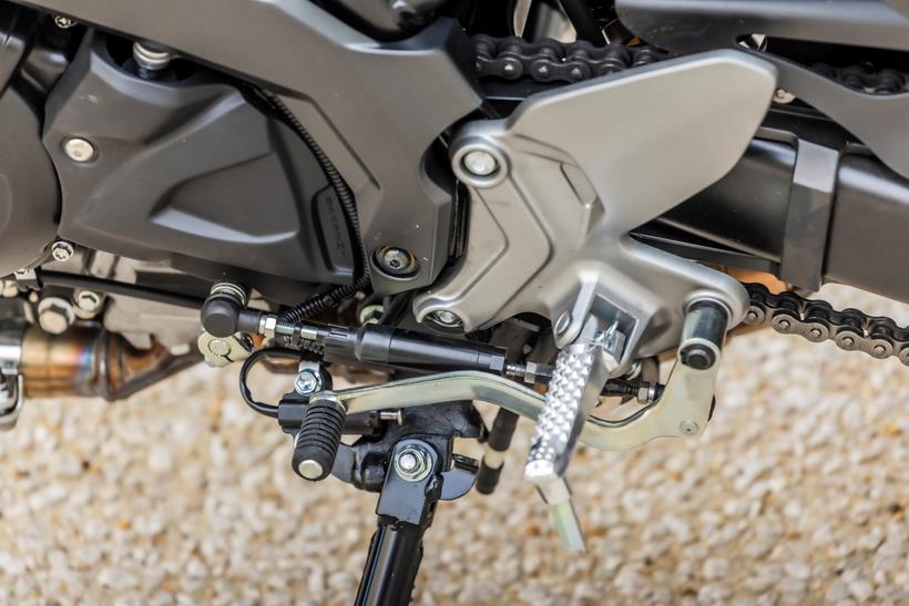 2026-on Suzuki SV-7GX quickshifter close up
