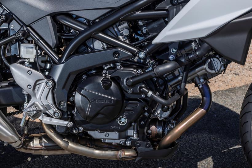 2026-on Suzuki SV-7GX foot peg and side detail